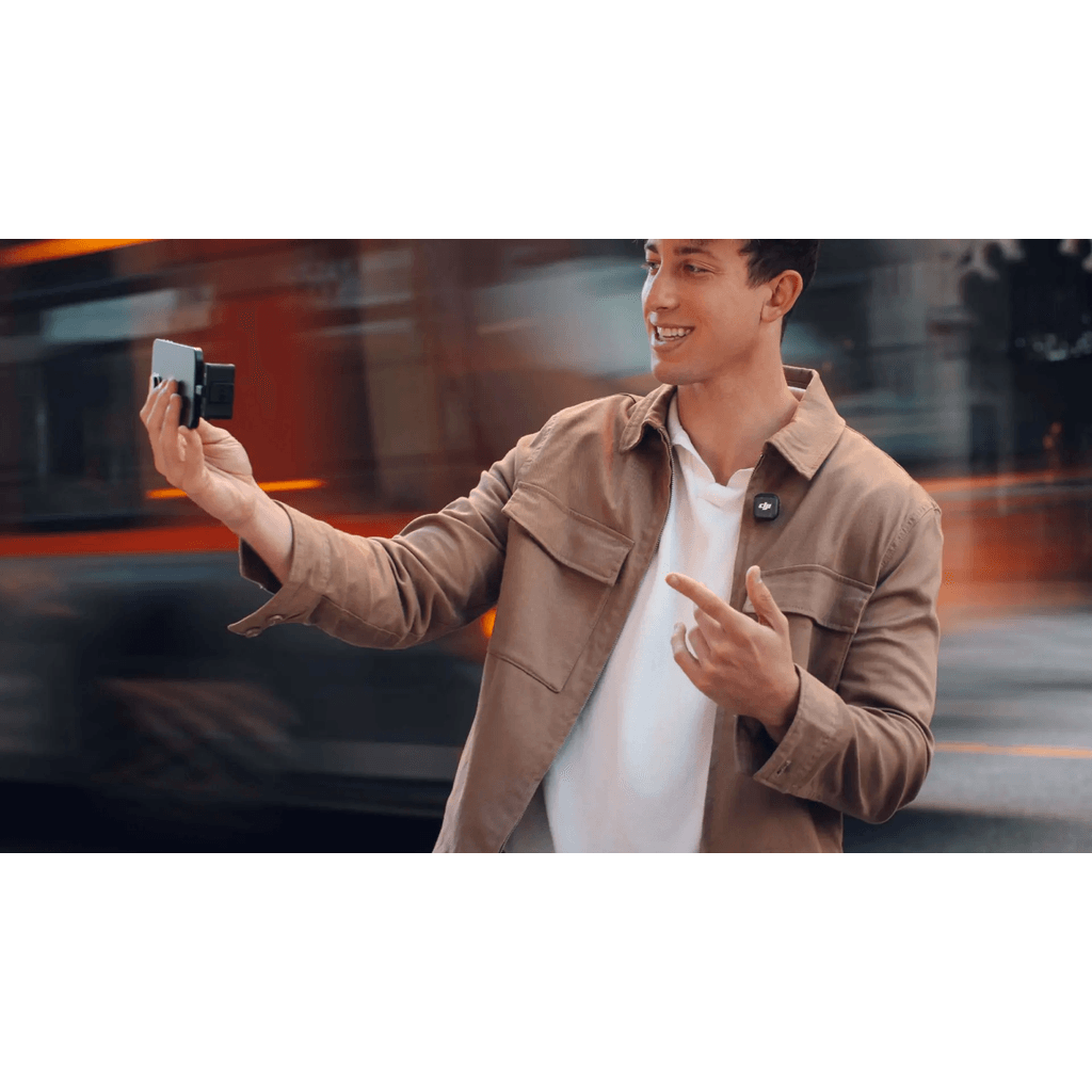 DJI Mic 3 Funkmikrofon-Set – Kompaktes Funkmikrofon-Set mit 2 Sendern, Empfänger und Ladeschale - für Reden, Interviews, Moderation, Kamera, Handy und Livestreams mieten – Bild 5